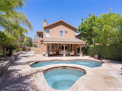 28304 Lorita Ln, Saugus, CA 91350