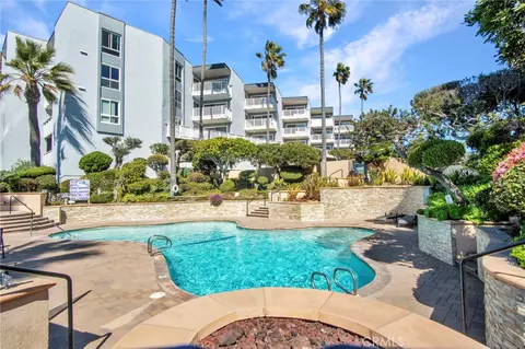 610 The Vlg #212, Redondo Beach, CA 90277