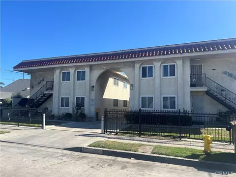 10506 S Grevillea Ave, Lennox, CA 90304