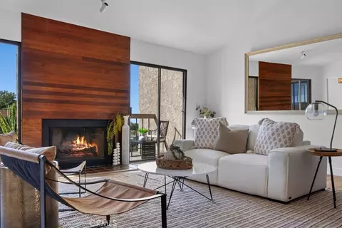 18 Coraltree Ln #8, Palos Verdes Peninsula, CA 90274