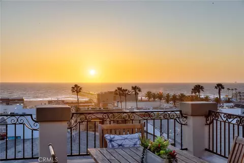 1042 Bayview Dr, Hermosa Beach, CA 90254