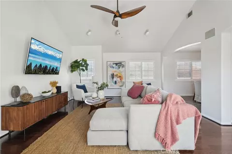 2305 Felton Ln, Redondo Beach, CA 90278