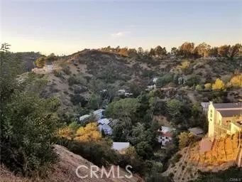2537 Woodstock Rd, Los Angeles, CA 90046