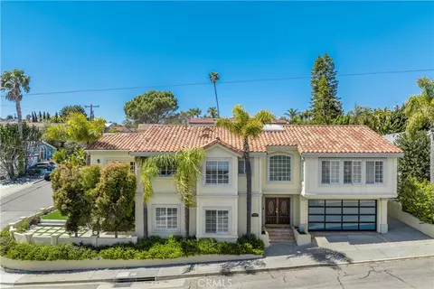 1161 8th St, Manhattan Beach, CA 90266