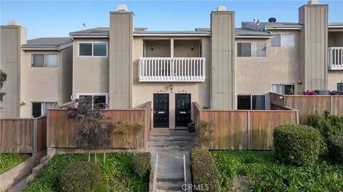 1006 Palm Ln, Redondo Beach, CA 90278