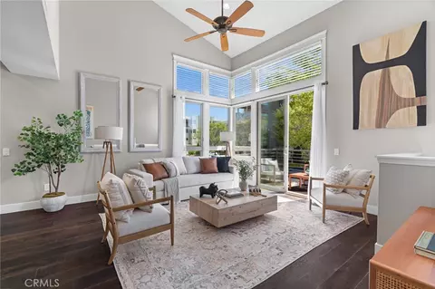 5527 Strand #106, Hawthorne, CA 90250