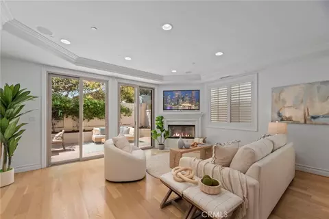 1738 Carlson Ln, Redondo Beach, CA 90278