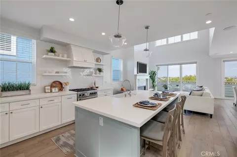 1524 Wollacott St, Redondo Beach, CA 90278