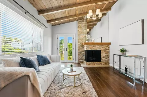 3315 Strongs Dr, Los Angeles, CA 90292