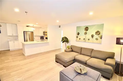 8712 Chessington Dr #255D, Inglewood, CA 90305
