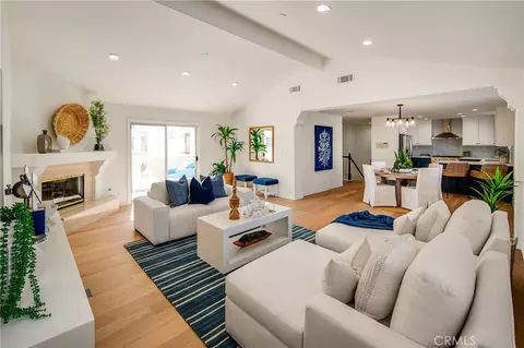 2401 Vanderbilt Ln #B, Redondo Beach, CA 90278