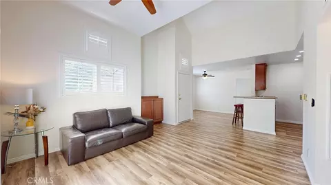 24420 Flaxwood Ln #204, Newhall, CA 91321