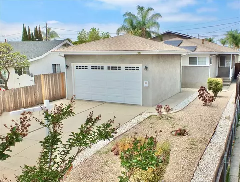 1301 W Robidoux St, Wilmington, CA 90744