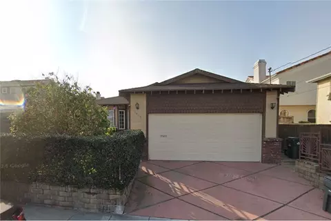2929 Green Ln, Redondo Beach, CA 90278