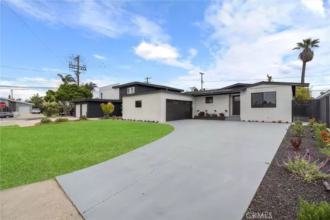 1792 Crestmont Pl, Costa Mesa, CA 92627