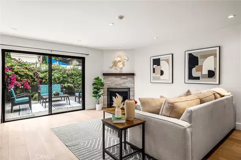 1832 Rockefeller Ln #4, Redondo Beach, CA 90278