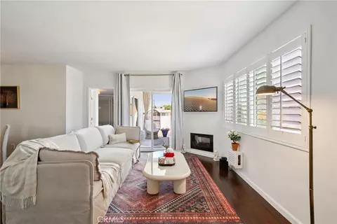 2704 Voorhees Ave #4, Redondo Beach, CA 90278