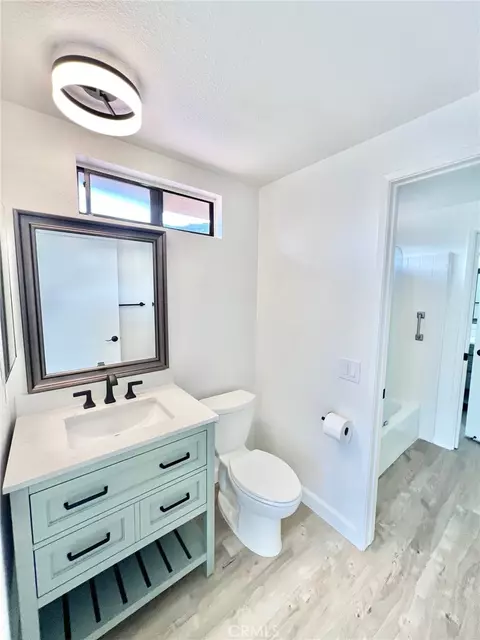Bath - 35 Cabrillo Dr, Avalon, CA 90704 photo 2 of 5