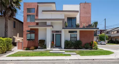 2623 Carnegie Ln, Redondo Beach, CA 90278