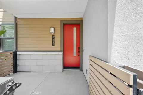 710 S Grable Cir, Orange, CA 92868