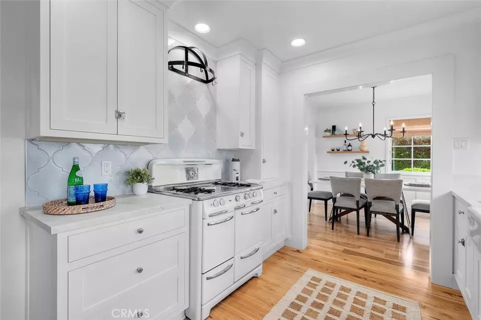Kitchen - 929 16th St, Hermosa Beach, CA 90254 photo 2 of 3