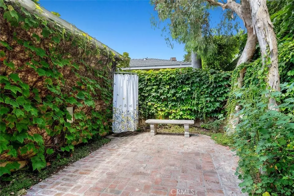 Exterior - 929 16th St, Hermosa Beach, CA 90254 photo 5 of 9