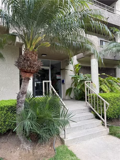 445 W 6th St W #309, Long Beach, CA 90802