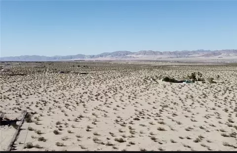 69974 Squaw Rd, Twentynine Palms, CA 92277