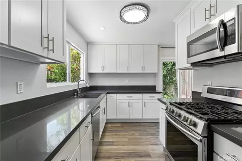5439 S La Cienega Blvd, Ladera Heights, CA 90056