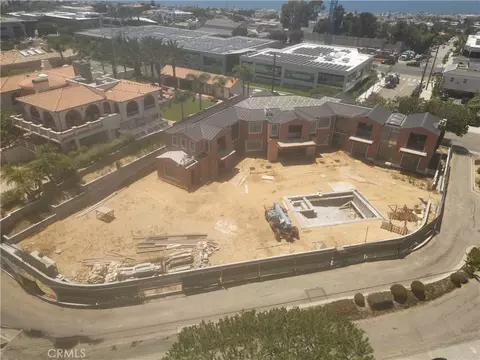 300 Kuhn Dr, Manhattan Beach, CA 90266