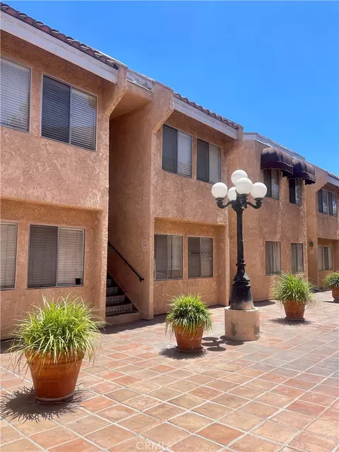 8020 Langdon Ave #208, Van Nuys, CA 91406