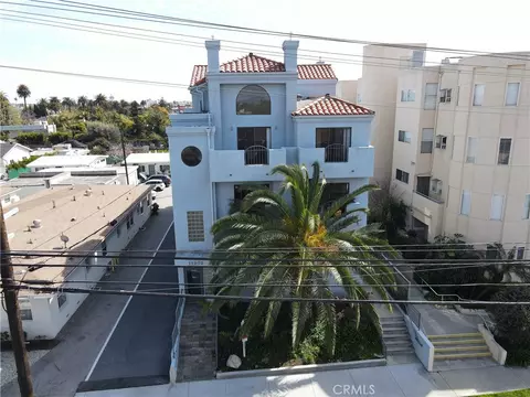 11852 Washington Pl #4, Los Angeles, CA 90066