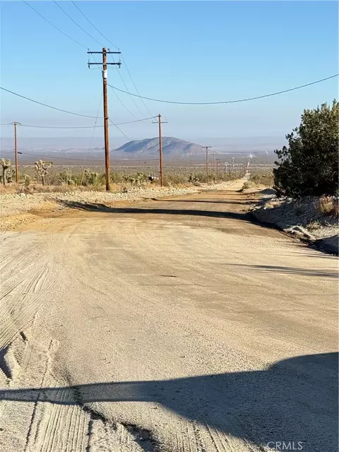 23503 E Avenue Z, Llano, CA 93544 photo 3