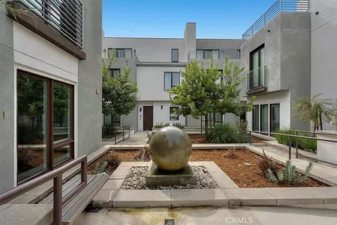 719 S Marengo Ave #6, Pasadena, CA 91106