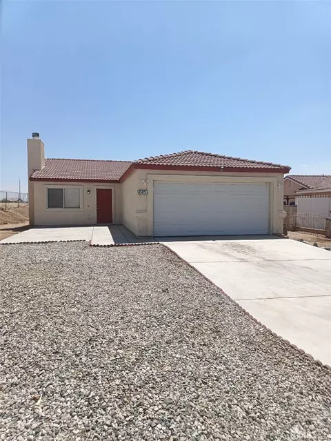 10475 Pony Express Dr, Adelanto, CA 92301