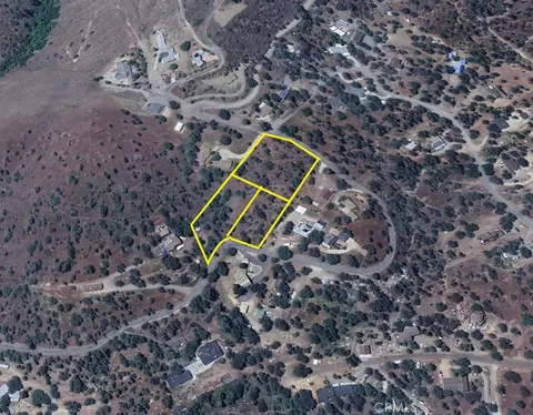 1 Old State Rd, Wofford Heights, CA 93285