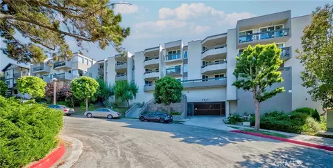 28121 Highridge Rd #405, Rancho Palos Verdes, CA 90275