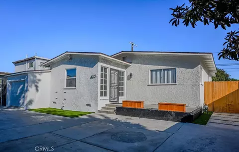 827 E 103rd Pl, Los Angeles, CA 90002