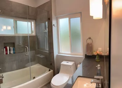 Bath - 1514 E Maple Ave, El Segundo, CA 90245 photo 1 of 3