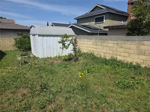 Exterior - 149 E 211th St, Carson, CA 90745 photo 4 of 5