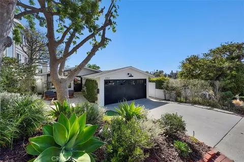 3212 N Poinsettia Ave, Manhattan Beach, CA 90266