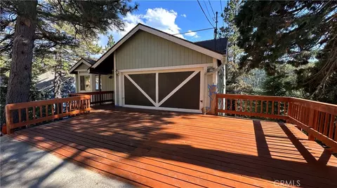 23785 Zurich Dr, Crestline, CA 92325