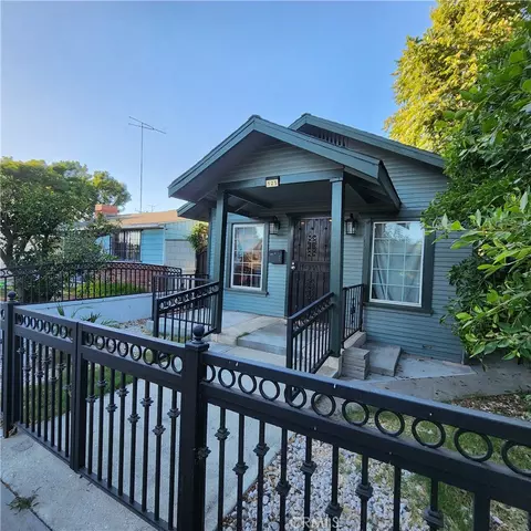 125 E 68th Way, Long Beach, CA 90805