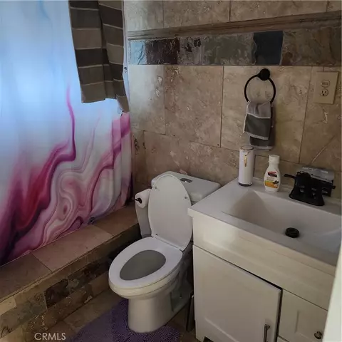 Bath - 125 E 68th Way, Long Beach, CA 90805 photo 1 of 1