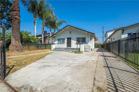 201 W 75th St, Los Angeles, CA 90003