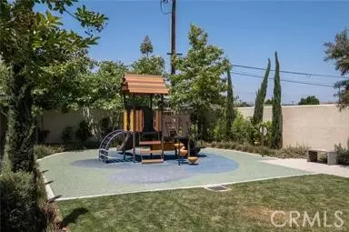 1950 N Bloom Dr, Compton, CA 90222 photo 5