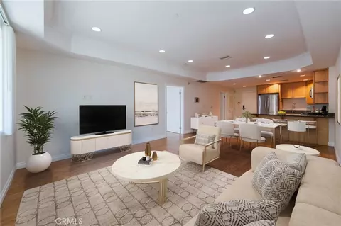 3061 W 12th Pl #101, Los Angeles, CA 90006