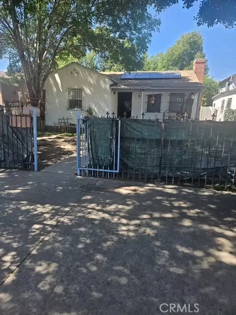 151 92nd, Los Angeles, CA 90003