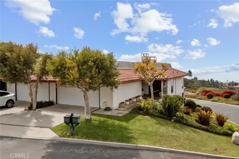 7 Ocean Crest Ct, Rancho Palos Verdes, CA 90275