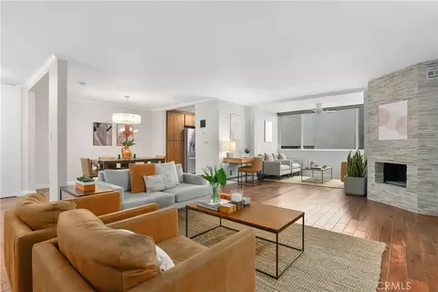 930 3rd St #106, Santa Monica, CA 90403